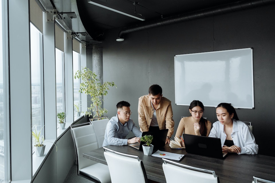 A team sets up a virtual bank account.